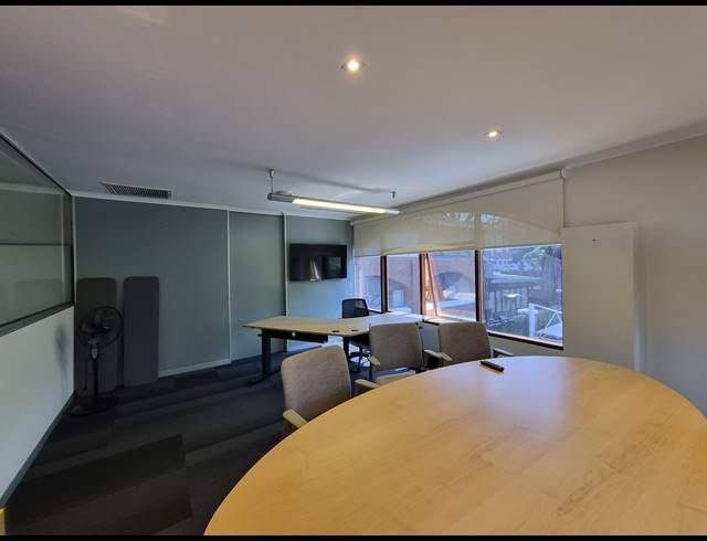 1,060M² OFFICE FOR SALE IN ILLOVO